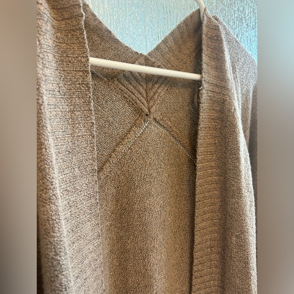 American Eagle One-Size Short-Sleeve Long Shawl-Style Sweater - Picture 4 of 9